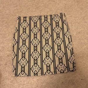 Forever21 Cream & Black Patterned Skirt